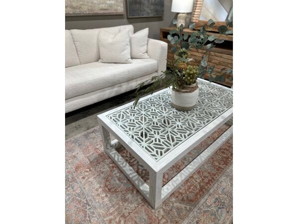 Dovetail Reclaimed Coffee Table Cocktail & Coffee Tables