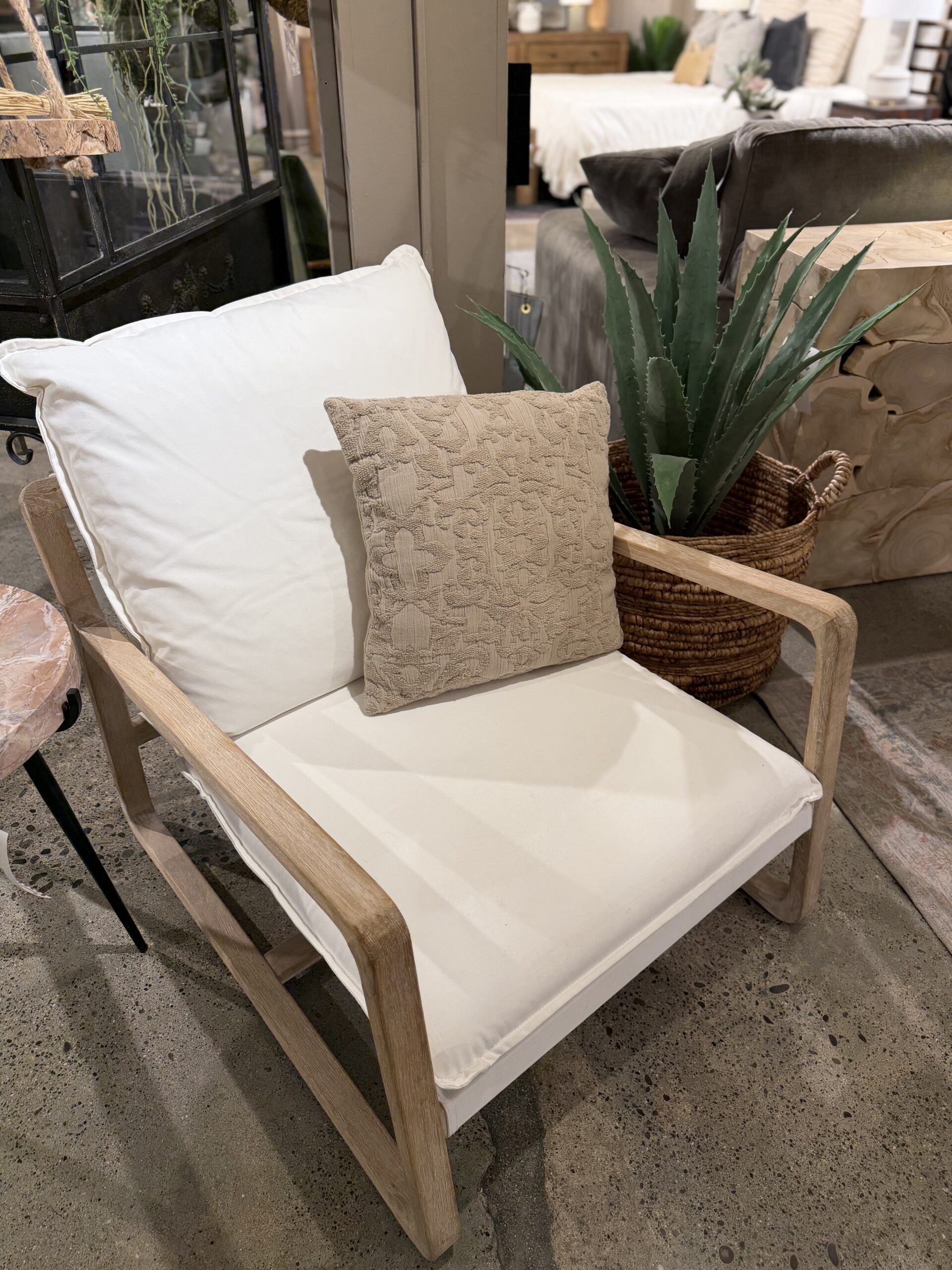 Dovetail White Outdoor Chair