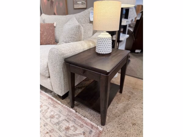 Chairside Table in Kauai Mango