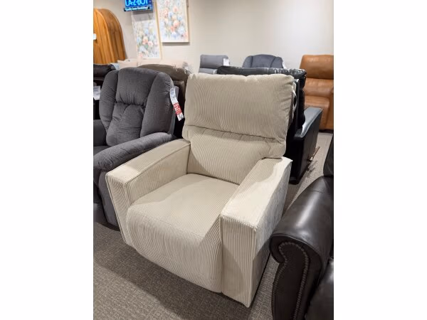 Recliner in Pearl
