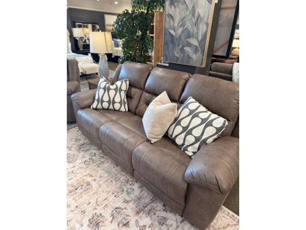 Reclining Sofa in Stoneland